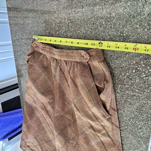 vintage tan Tartan   Wool Blend Skirt Size 9 Petite pockets 70’s - Picture 11 of 14